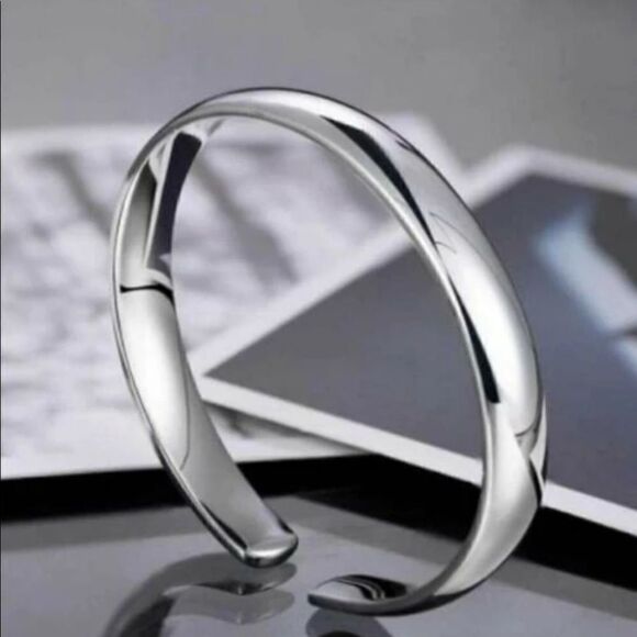 #36C ‼️RESTOCKED 925 Sterling Silver Bracelet Cuff - Gorgeous✨ - Picture 7 of 7